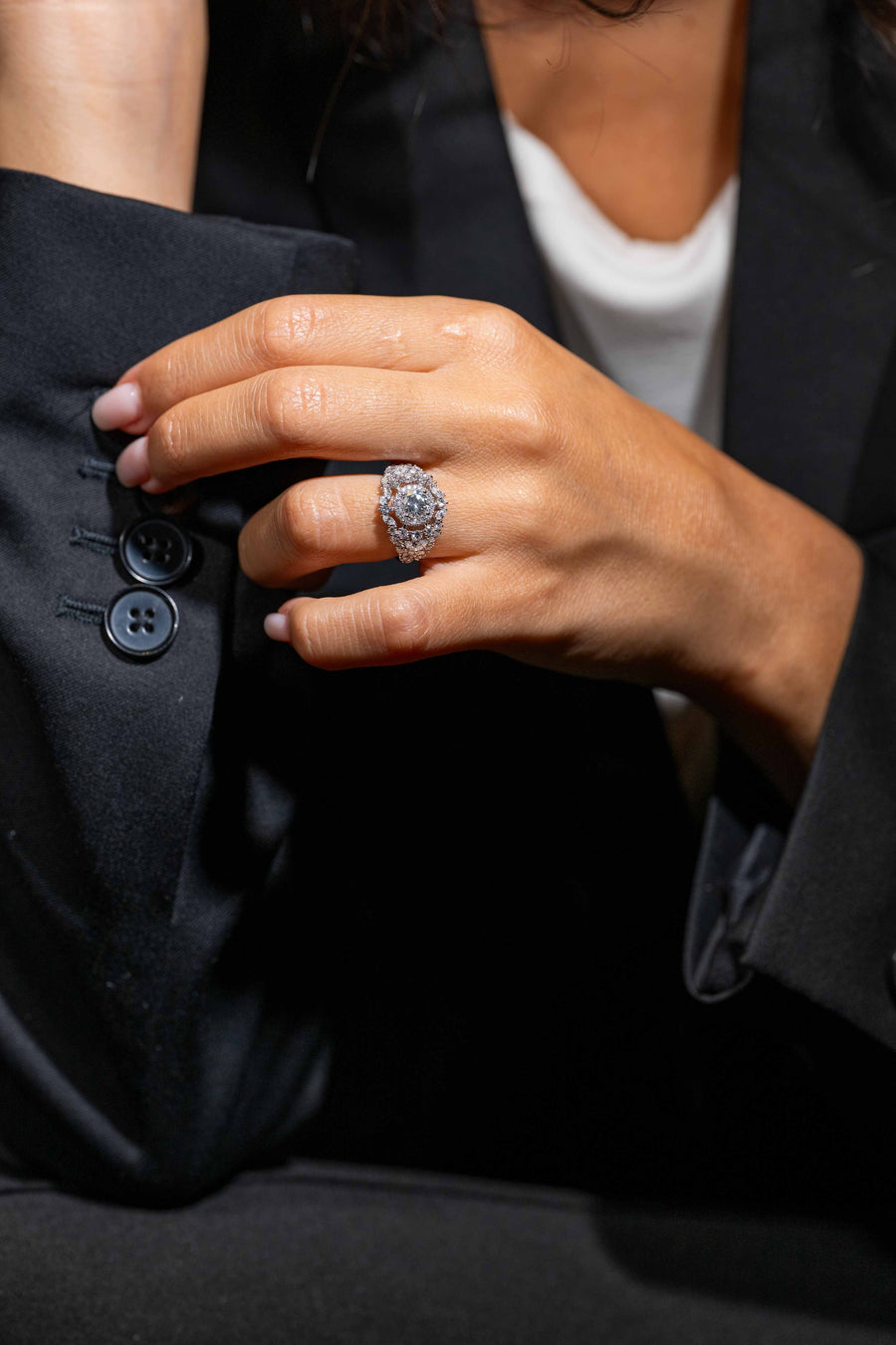 Solitaire ovale, halo & marquises
