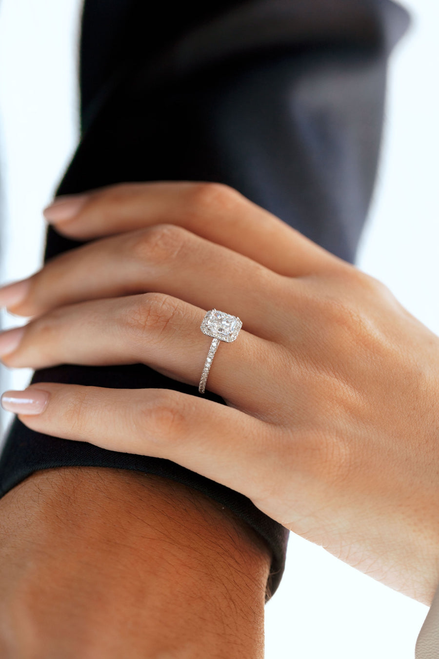 Solitaire radiant, halo pavé