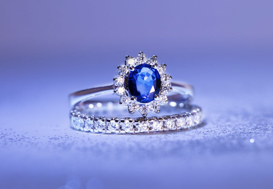 Bague saphir bleu, halo floral