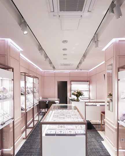 Boutique Maison Isor, boulevard Barbes a Paris