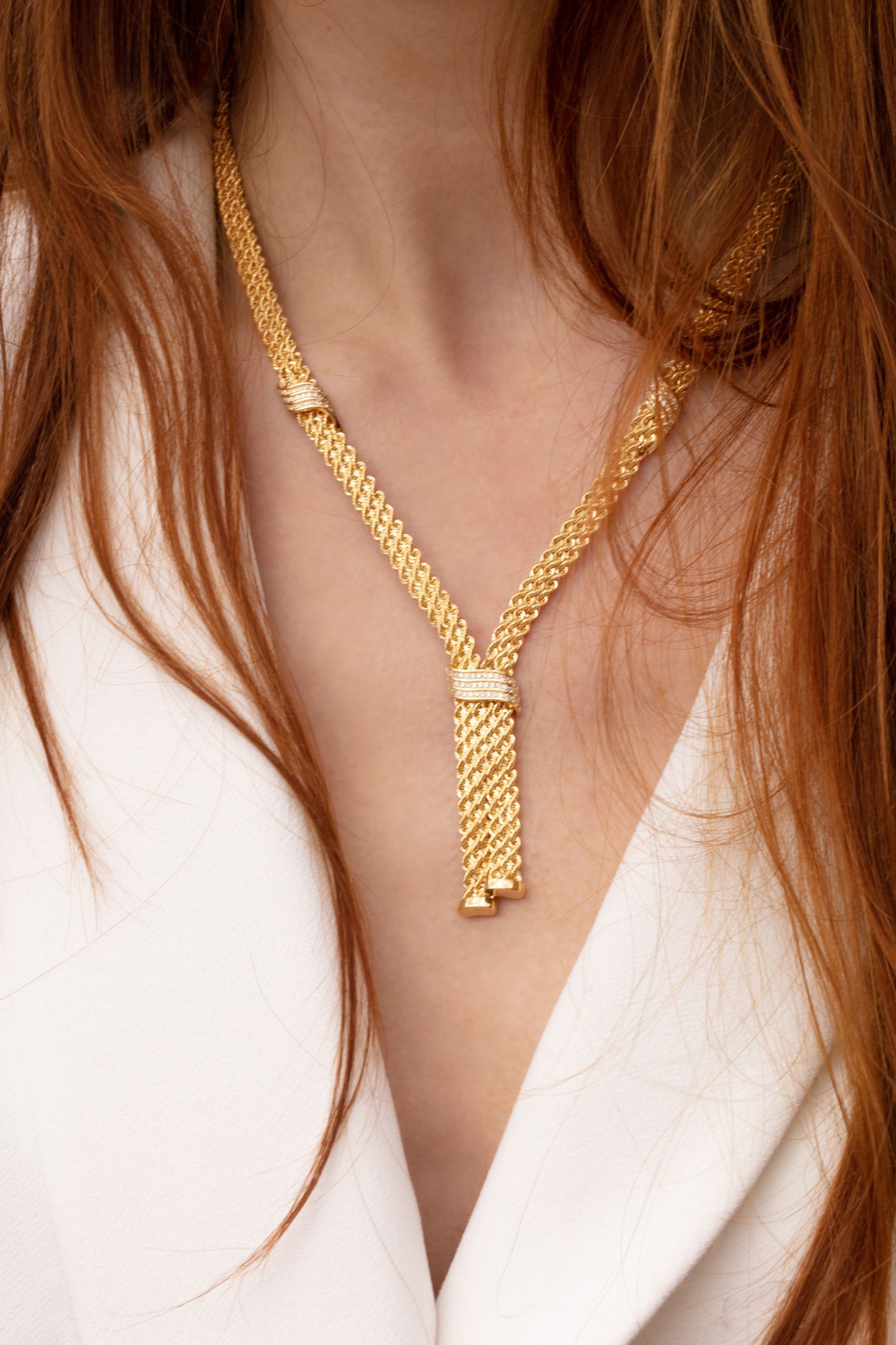 Photo porté du collier maille Bella en or 18 carats