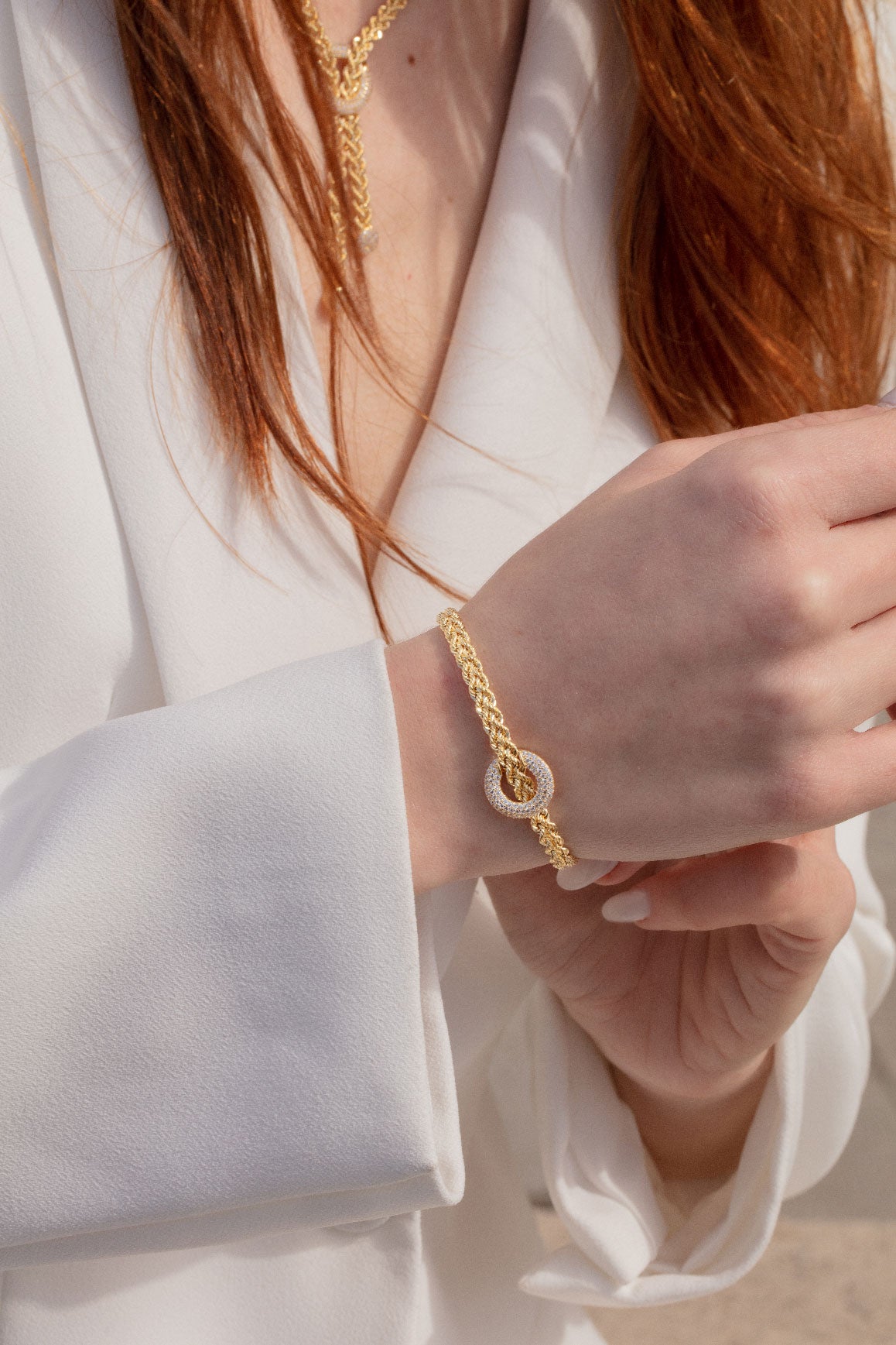 Photo porté du bracelet maille Amina en or 18 carats