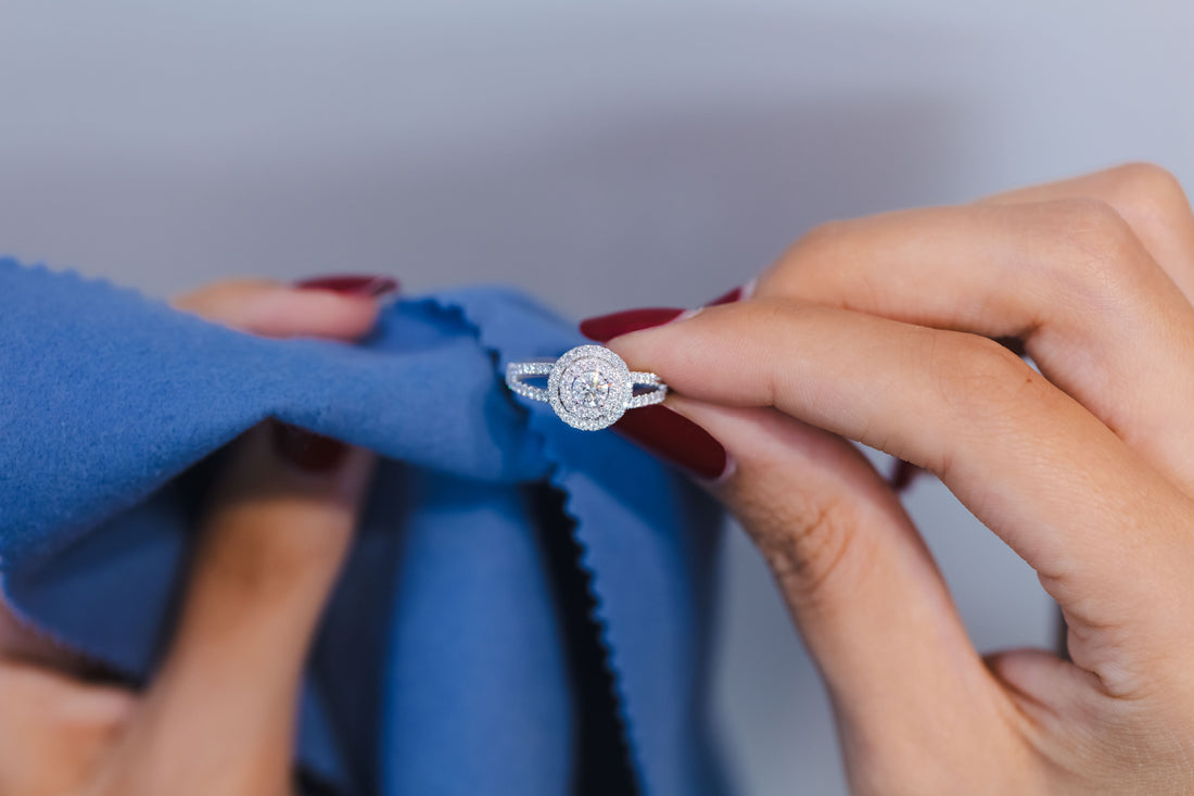 Comment nettoyer les bijoux en or ?