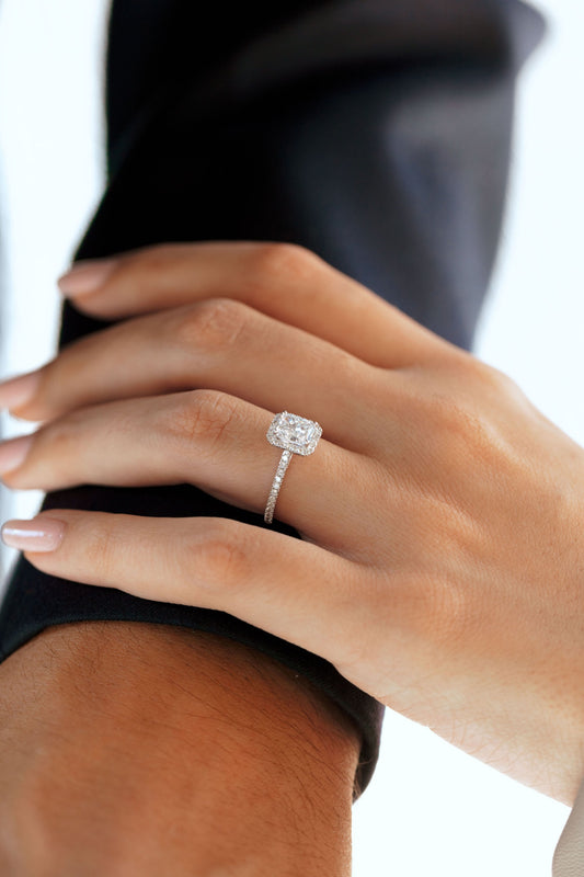 Solitaire radiant halo pavé — bague sur-mesure Maison Isor