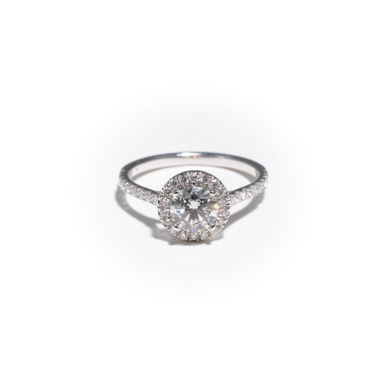 Bague halo en or blanc, diamant taille brillant rond de 0,91 carat