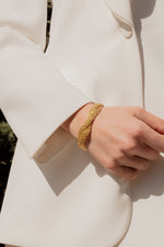 Photo porté du bracelet maille Emmy en or 18 carats